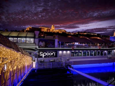 Spoon The Boat