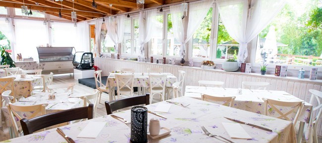 Restaurant Lavender Terrace (Balatonvilágos) 1
