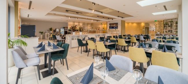 Exploré Restaurant & Sky Bar