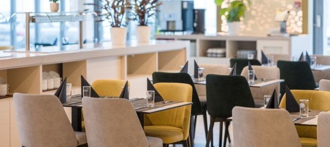 Exploré Restaurant & Sky Bar 9