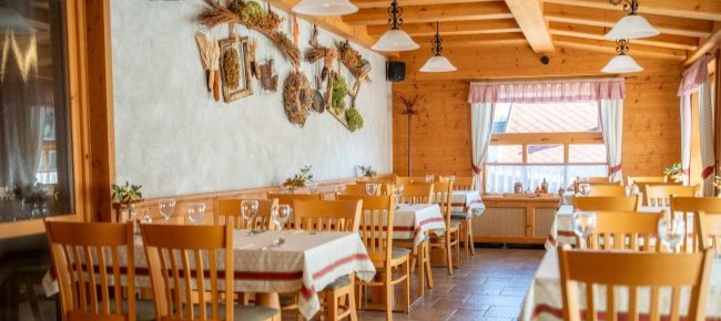 Kakukk Restaurant-Pension (Bánd)