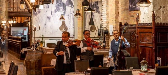 Apostolok Restaurant 1