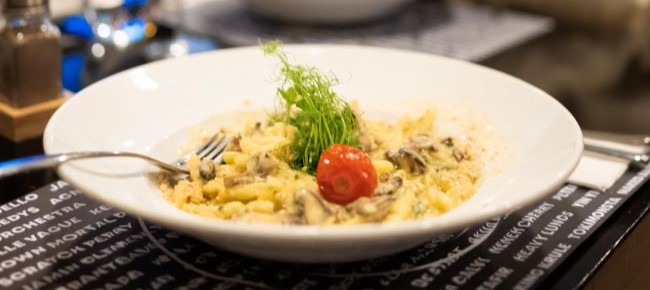 Restaurant A38 BISTRO 7